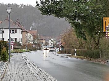 Am Ortseingang von Trebgast weisen die Mundwinkel am Messgerät zu oft nach unten.