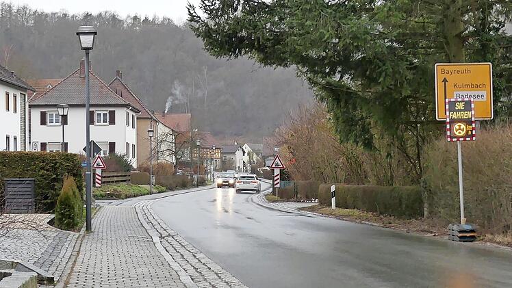 Am Ortseingang von Trebgast weisen die Mundwinkel am Messgerät zu oft nach unten.