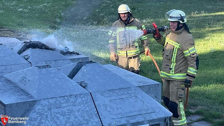 Bamberg: Ungew&ouml;hnlicher Brand sorgt f&uuml;r Feuerwehreinsatz - Polizei ermittelt