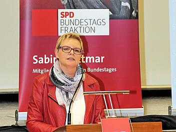 Die Bundestagsabgeordnete Sabine Dittmar wurde bei der Bundeswahlkreiskonferenz in Ebelsbach fast einstimmig zur Kandidatin für die Bundestagswahl im kommenden Jahr nominiert.  Foto: Dieter Britz