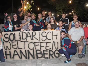 Der Hannberger Dorfplatz am Mittwochabend Foto: Richard Sänger