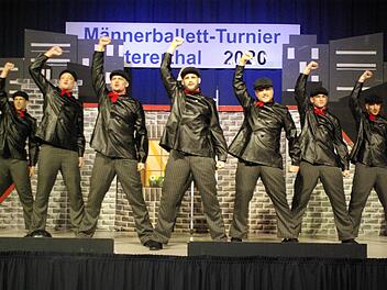 Das Versprechen, dass Freundschaft niemals enden soll gab das Männerballett aus Oberthulba , das den Pokal mit nach Hause nahm.Winfried Ehling