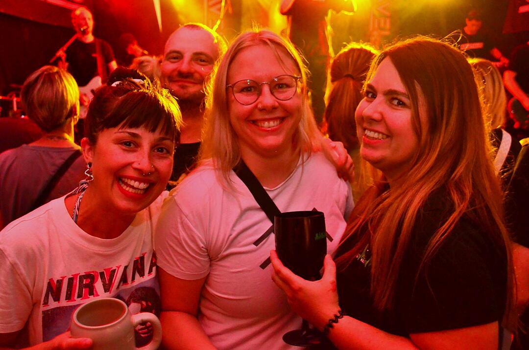 Party mit der Band "CAVELAND"
