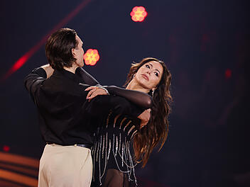 "Zu traurig, um die richtigen Worte zu finden": Simone Thomalla muss "Let's Dance" abbrechen