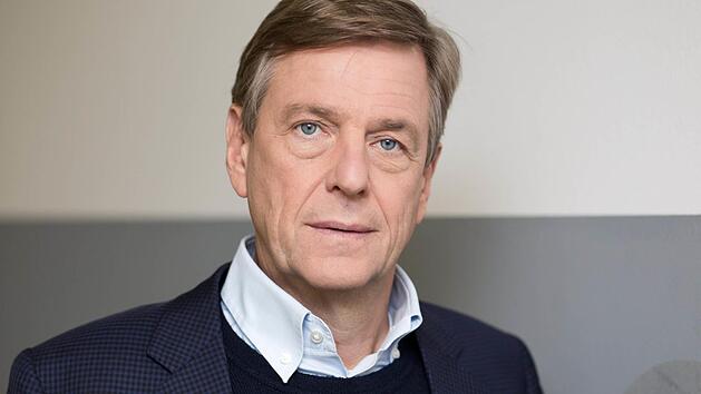 Der Moderator Claus Kleber hört nach 18 Jahren mit der Moderation des ZDF-"heute journal" auf.