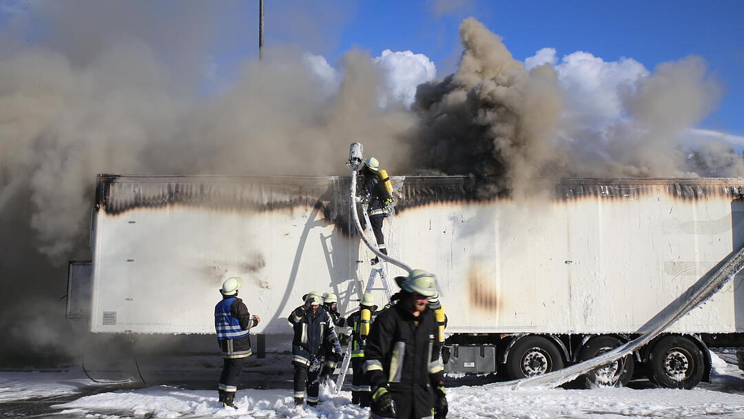 Schwabach: Lkw brannte auf A6