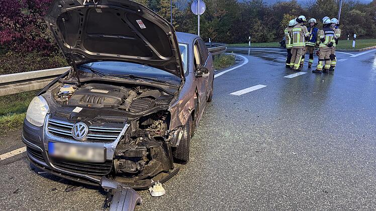 Folgenreicher Unfall für zwei beteiligte auf B303 im Kreis Kulmbach