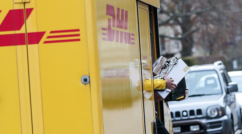 Kreis Erlangen-Höchstadt : Hund beißt Paketzusteller - Herrchen kassiert Anzeige