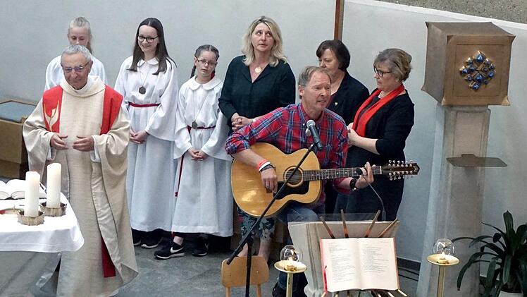 Der Liedermacher Johannes Roth    Foto: Richard Sänger