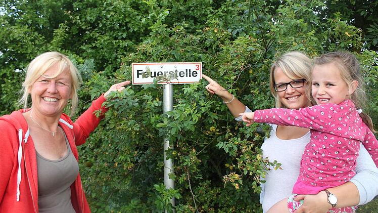 Die Rudufersee-Begeisterung teilt sich eine ganze Famile. Ulla Engelmann, Annika Engelmann und die kleine Luise Wagner.