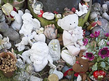 Auch Eltern von Sternenkinder haben nun häufig einen Ort, an dem sie trauern und gedenken können. Foto: imago
