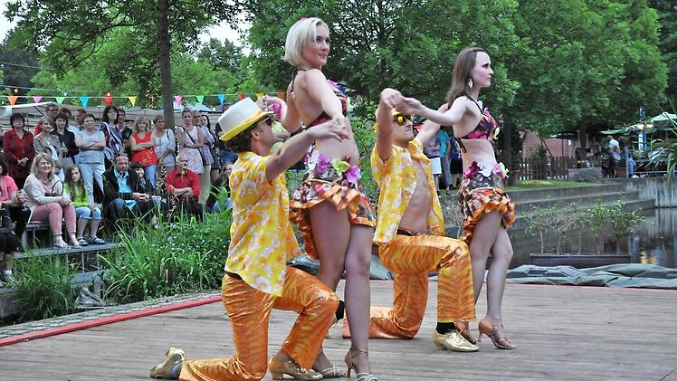 Für die Augen, für die Ohren und fürs Herz: Beim Swing-im-Park-Festival gibt es für jeden etwas. Foto: Archiv, Stadt Neustadt