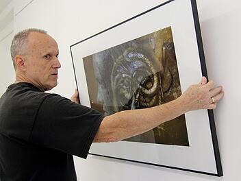 Hans-Peter Singer mit dem Werk "Magische Begegnungen"Richard Sänger