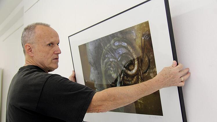 Hans-Peter Singer mit dem Werk "Magische Begegnungen"Richard Sänger