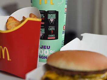 24 Jahre alter Burger von McDonald's - sie sieht er heute aus