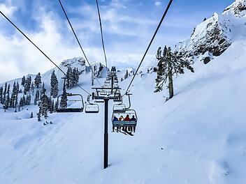 Skiurlaub und Winterurlaub 2021: Das ist die perfekte Packliste