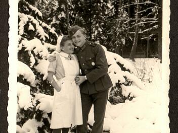 Erhard Kaasche und Resi 1943 Zweite Aufnahme