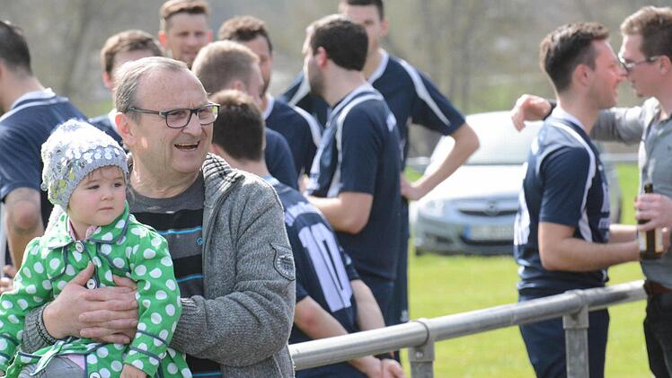 Schnappschüsse vom Spiel der Woche zwischen dem SV Gräfendorf und dem SV Morlesau/Windheim (2:0). Foto: ssp