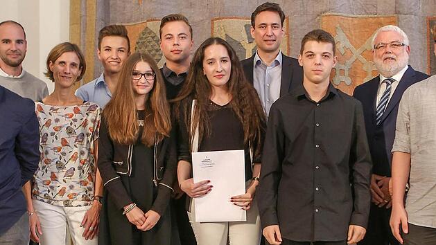 Die Wirtschaftssch&uuml;ler bei der Preisverleihung in M&uuml;nchen Foto: privat