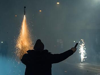 Silvesterfeuerwerk wohl Ursache: Frau stirbt nach Balkonbrand in W&uuml;rzburg
