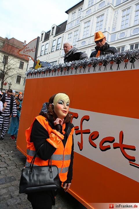 Gaudiwurm: Narren feiern in Coburg
