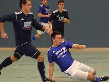 Danny Schlereth (rechts) und der FC Augsfeld haben sich für ihr Vorrundenturnier bei der Hallenfußball-Kreismeisterschaft einiges vorgenommen.