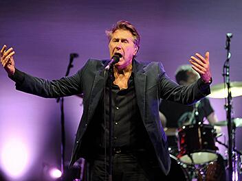 Bryan Ferry in NürnbergFotos: Helmut Ölschlegel