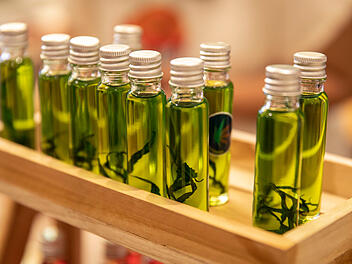 Polizei ermittelte gegen 14 Verdächtige wegen zu viel Wirkstoff in CBD-Produkten Polizei ermittelte gegen 14 Verdächtige wegen zu viel Wirkstoff in CBD-Produkten