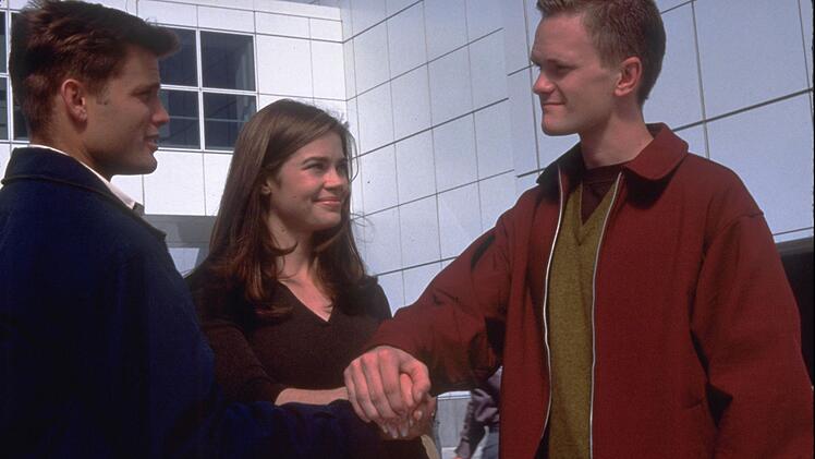 Freunde f&uuml;rs Leben im Kampf gegen die "Bugs": Johnny Rico (Casper van Dien, links), Carmen Ibanez (Denise Richards) und Carl Jenkins (Neil Patrick Harris).