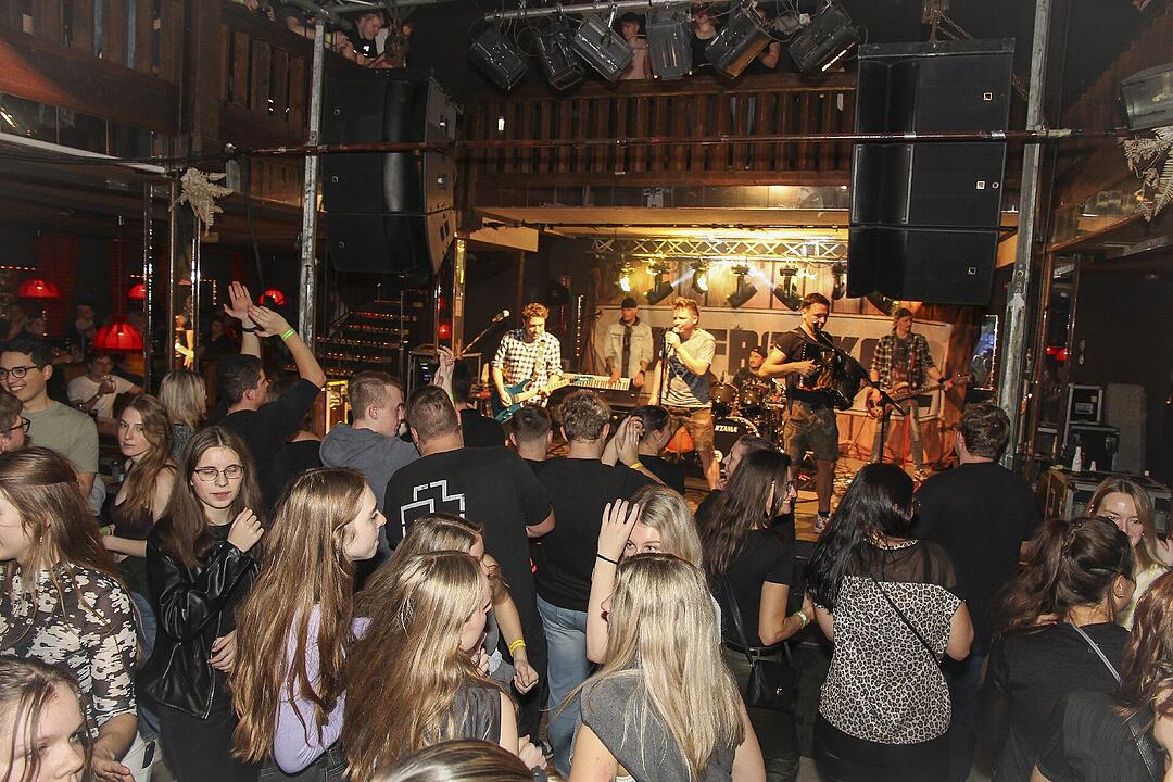 Partystimmung mit den Dorfrockern