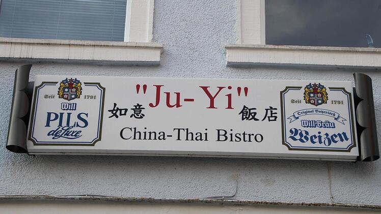 Das Schild bleibt nun doch hängen.