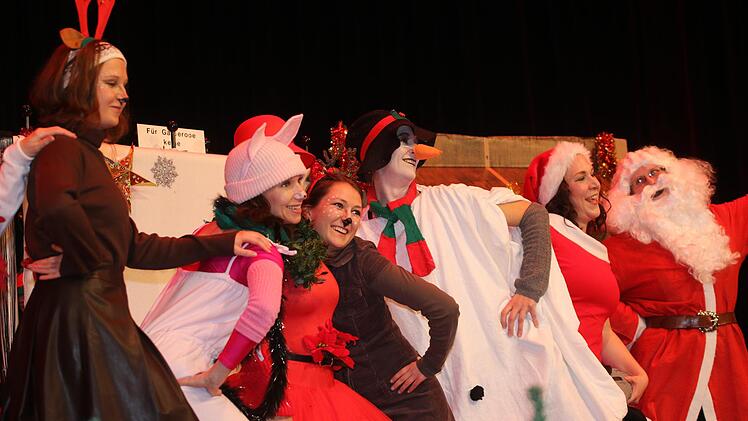 Das Bürglaß-Tanzstudio begeisterte bei dem kurzweiligen Nachmittag mit seiner getanzten Version eines Weihnachtsmärchens. Foto: Wolfgang Desombre