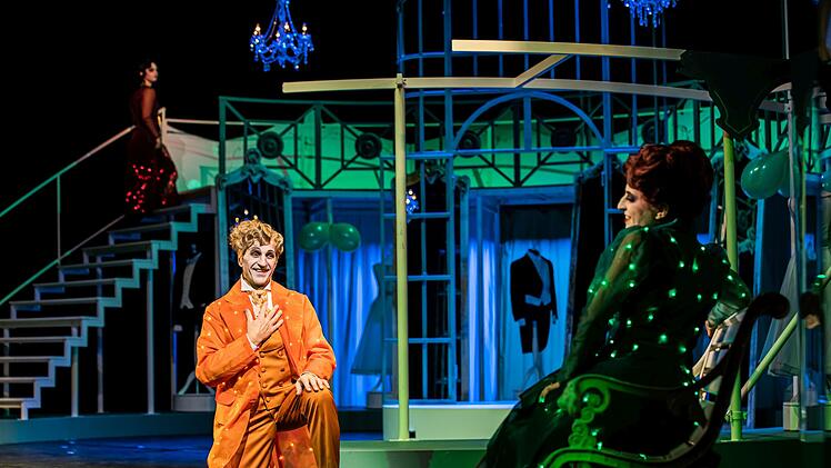 Die Operette "Wiener Blut" von Johann Strauß feierte erfolgreiche Premiere am Landestheater CoburgFoto: Annemone Taake