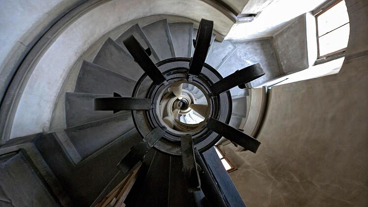 Toller Blick: Die Wendeltreppe im alten Trakt.  Foto: coverpicture.com