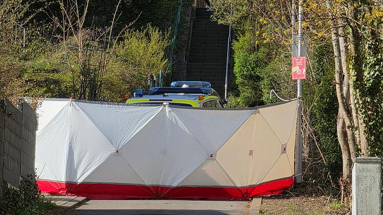 Mann stirbt nach Polizeisch&uuml;ssen bei Verfolgungsfahrt