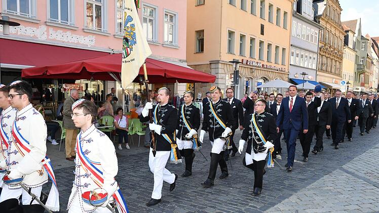 Impressionen vom Einzug am Freitagnachmittag.  Foto: Ronald Rinklef