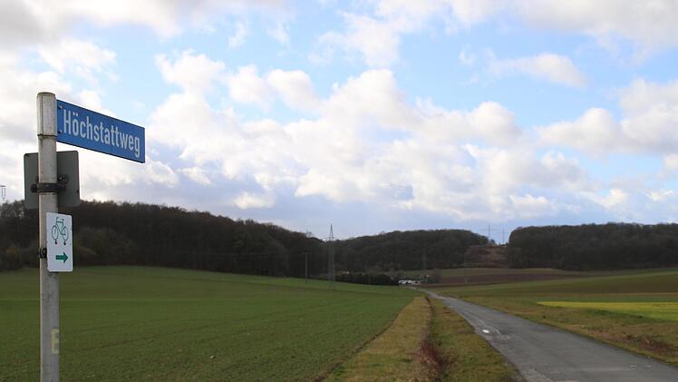 Die Straßen zu den Sulzthaler Aussiedlerhöfen wurden ins Kernwege-Förderungsprogramm aufgenommen.  Foto: Hilmar Ruppert