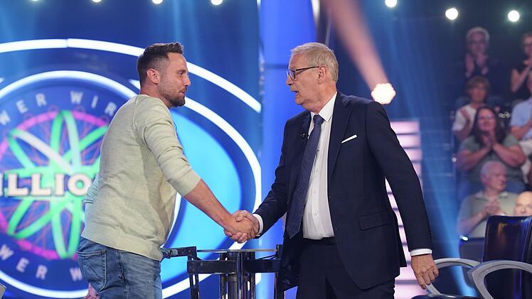 Happy End: Florian Lorenz erspielte 64.000 Euro und lud den Moderator zum Burger-Essen ein.