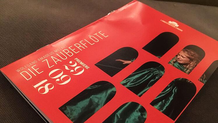 Mozarts Oper "die Zauberflöte" eröffnete als Neuinszenierung die Spielzeit 2018/2019 am Landestheater.