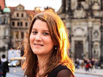 Das Foto zeigt Elena Beer in Dresden. Jetzt kommt sie für ein Konzert nach Münnerstadt zurück.  Foto: Hessel