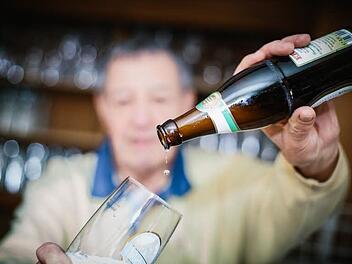 Bei vielen ehemaligen Traditionsgasthäusern ist das letzte Bier längst ausgeschenkt - immer mehr Wirte geben auf. Das Wirtschaftsministerium will mit einem Förderprogramm den verbliebenen Betrieben neue Chancen eröffnen. Archivbild: Hendrik Steffens