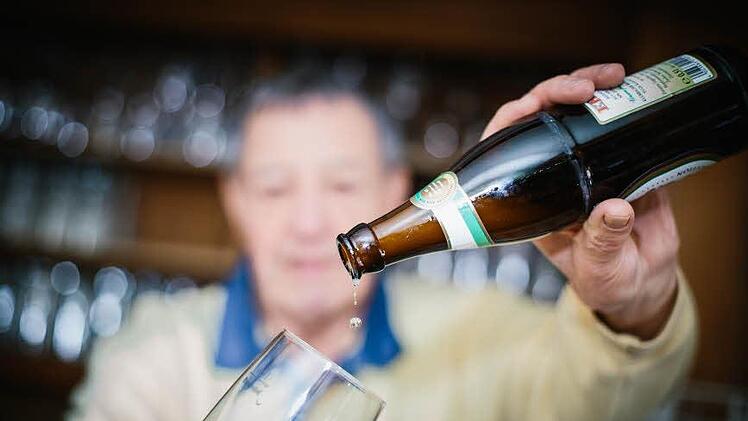 Bei vielen ehemaligen Traditionsgasthäusern ist das letzte Bier längst ausgeschenkt - immer mehr Wirte geben auf. Das Wirtschaftsministerium will mit einem Förderprogramm den verbliebenen Betrieben neue Chancen eröffnen. Archivbild: Hendrik Steffens