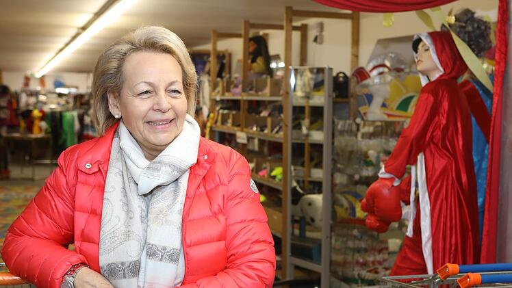 Seit 1987 versorgt Gundi Schauer aus Bamberg Narren aus ganz Franken mit Faschingszubehör. Barbara Herbst