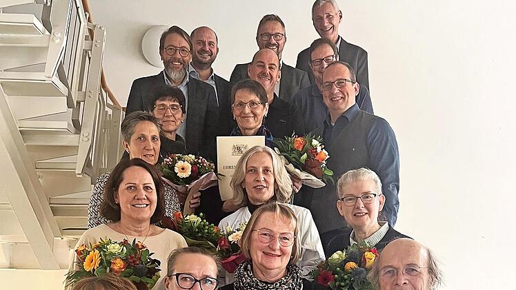 Diese Mitarbeiter sind schon lange in der Steigerwaldklinik besch&auml;ftigt.