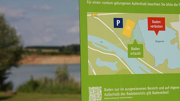 Kreis Kitzingen: Mann treibt tot in Baggersee - Gegenstand gibt Rätsel auf