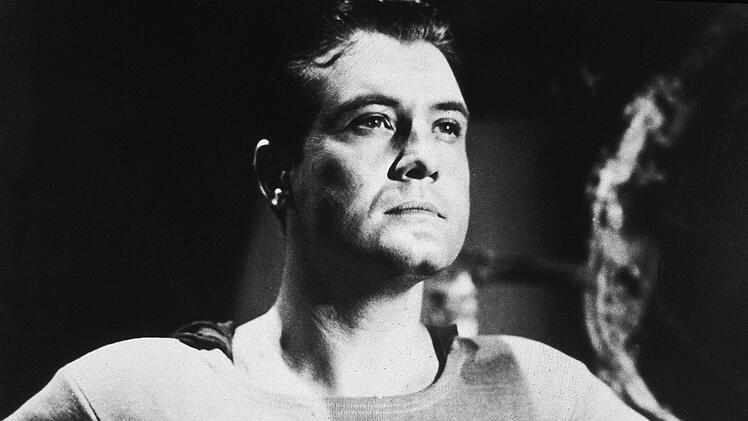 Selbstmord oder nicht? "Superman"-Darsteller George Reeves wurde 1959 mit einer Schusswunde im Kopf in seinem Haus aufgefunden.