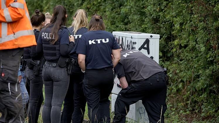 Weiterer Brandanschlag auf wichtige Bahnstrecke - Düsseldorf