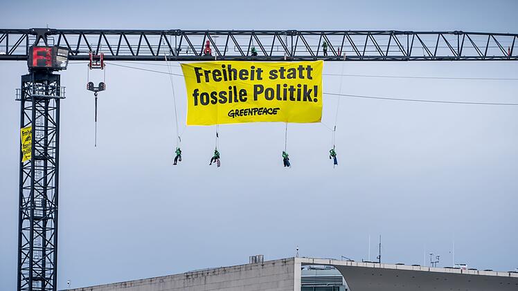 Greenpeace-Aktion am Kanzleramt