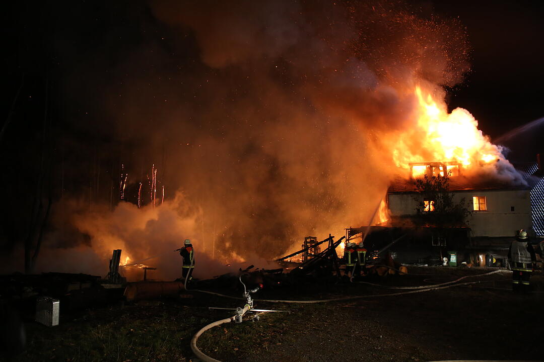 Sägewerk in Rehau in Flammen