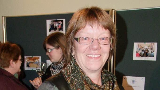 Inge Thomeier leitet die Dorfschätze und ist seit fünf Jahren in der Arbeitsgemeinschaft "Dialog der Generationen" dabei.
